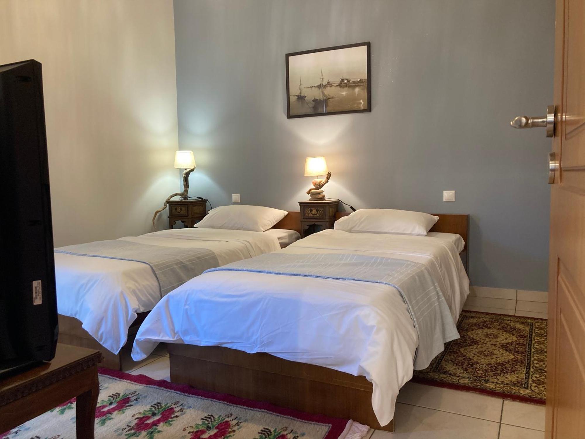 Brina'S Luxury Apartments Agioi Apostoloi  Bagian luar foto