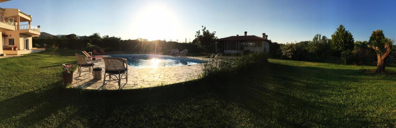 Brina'S Luxury Apartments Agioi Apostoloi  Bagian luar foto