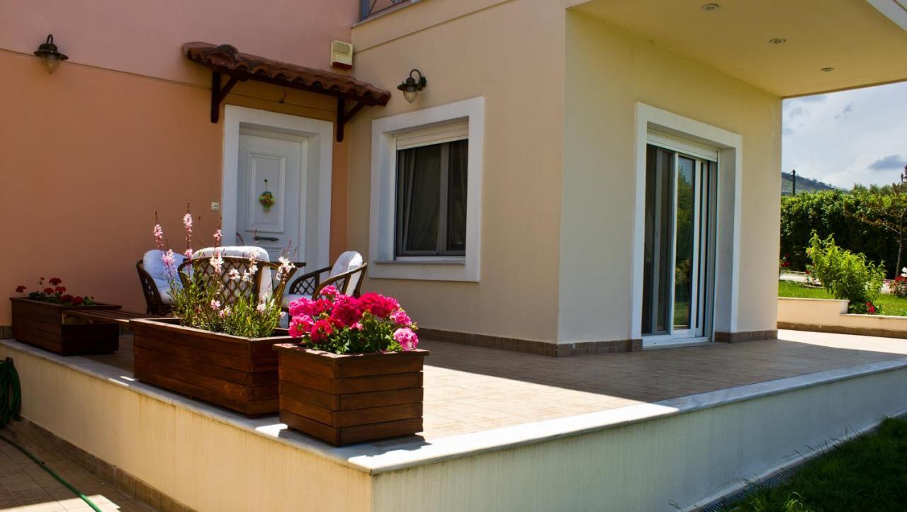 Brina'S Luxury Apartments Agioi Apostoloi  Bagian luar foto