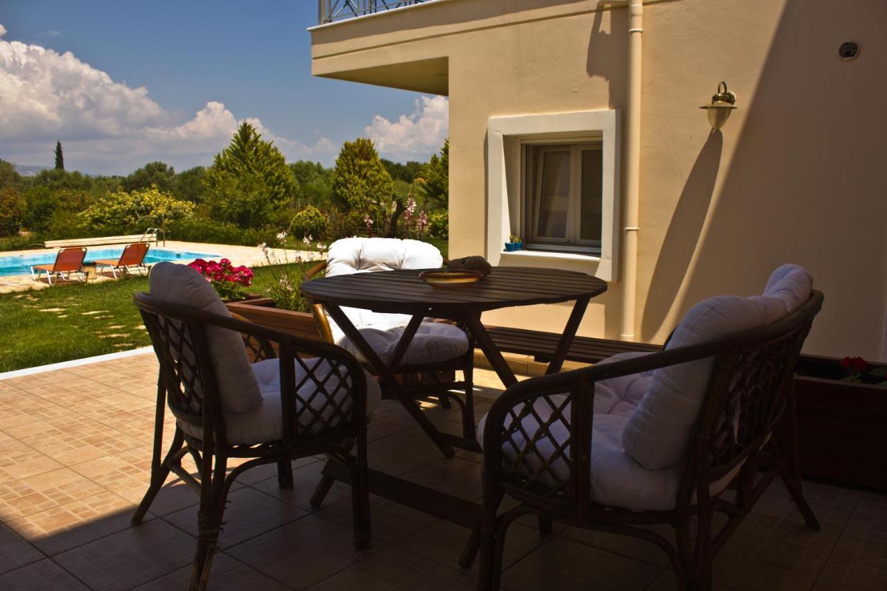 Brina'S Luxury Apartments Agioi Apostoloi  Bagian luar foto